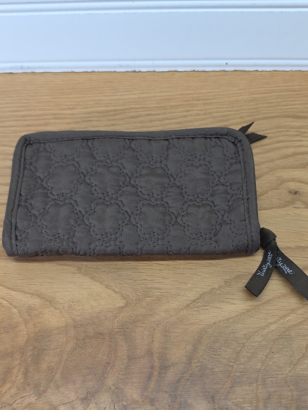 Thirty-One Poppy Quilted Zip Soft Wallet Brown